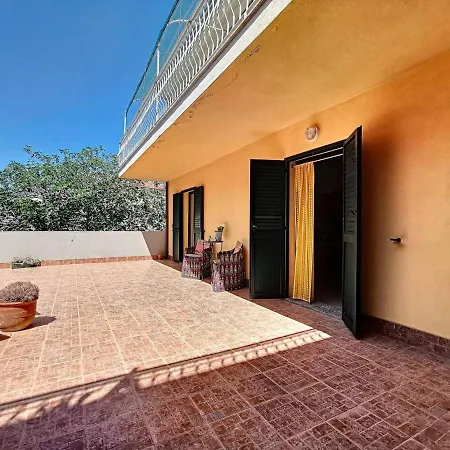 Aura House Apartmán *